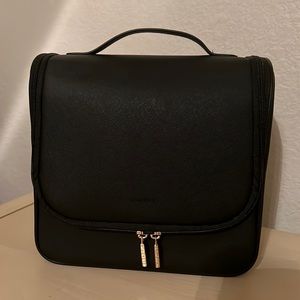 Container Store /Stackers | Women or Men Travel Bag / Toiletry Bag